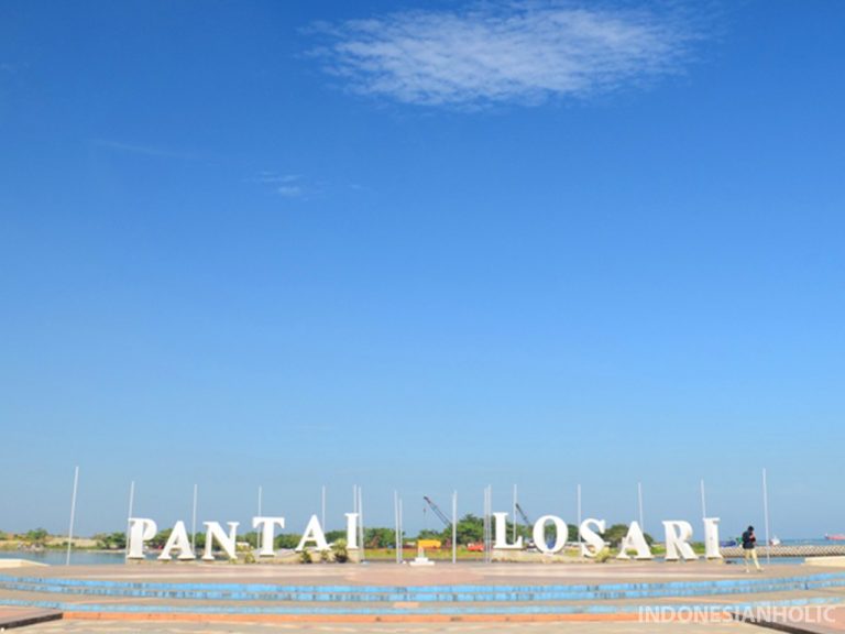 Liburan di Makassar ke Pantai Losari