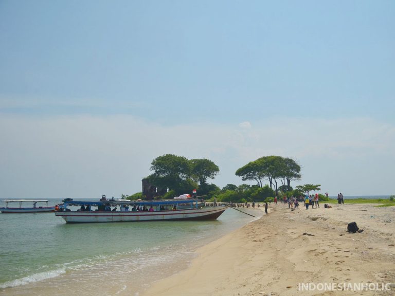 Pantai Pasir Putih Pulau Kelor